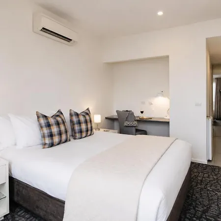 Punthill Oakleigh-3