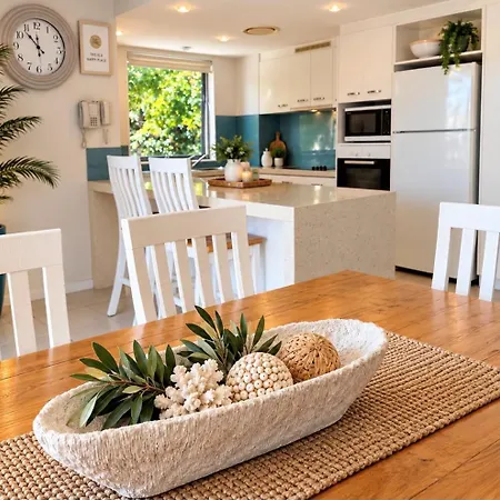 Coolum Seaside Apartments-3