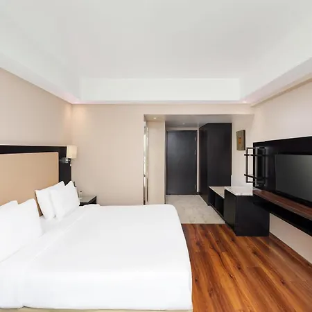Radisson Hotel Agra-3