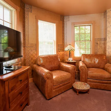 Yelton Manor Bed And Breakfast-2