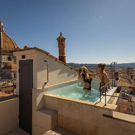 Donati Luxury Tower Suites-3