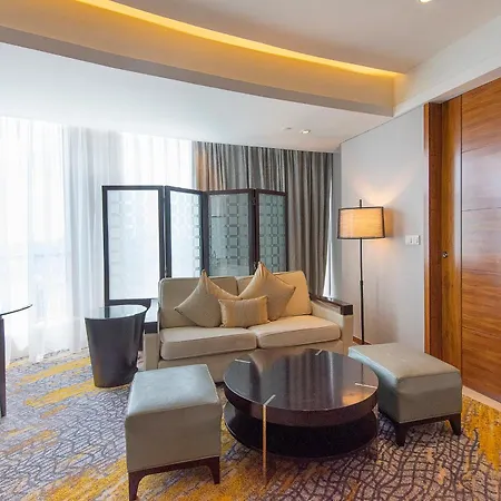 Sheraton Grand Shanghai Pudong Hotel & Residences-3