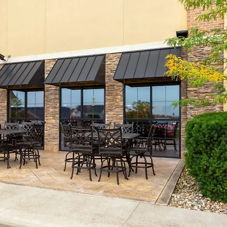 Comfort Suites Hartville-North Canton-3