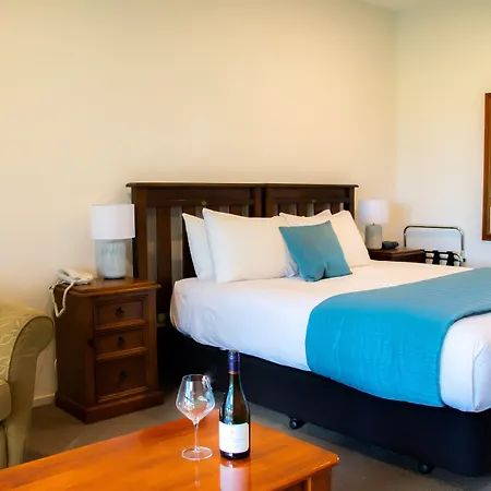 Carrick Lodge Motel-3