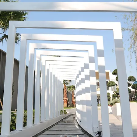 Crystal Palace Luxury Hotel Pattaya-3
