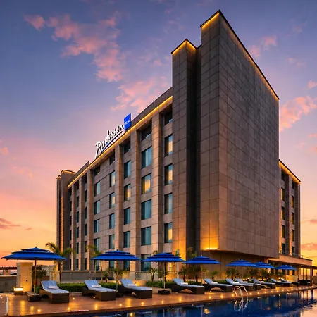 Radisson Blu Hotel New Delhi Paschim Vihar-2