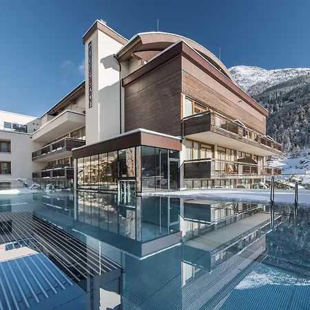 Bergland Design- Und Wellnesshotel-3