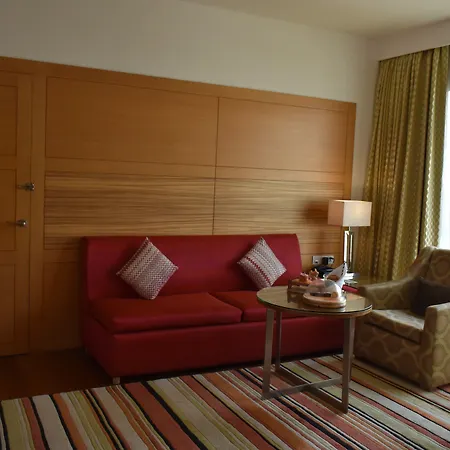 Courtyard By Marriott Gurugram Downtown-3