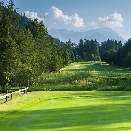 Interalpen-Hotel Tyrol-2