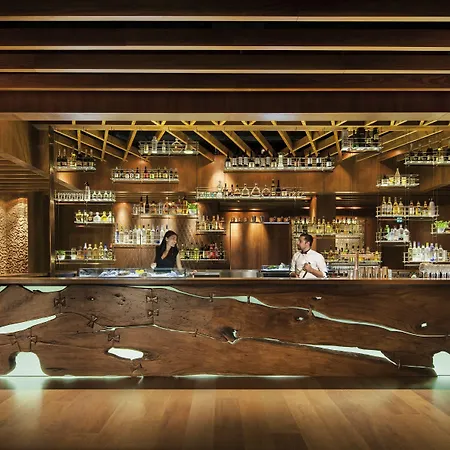 Four Seasons Hotel Sydney-2
