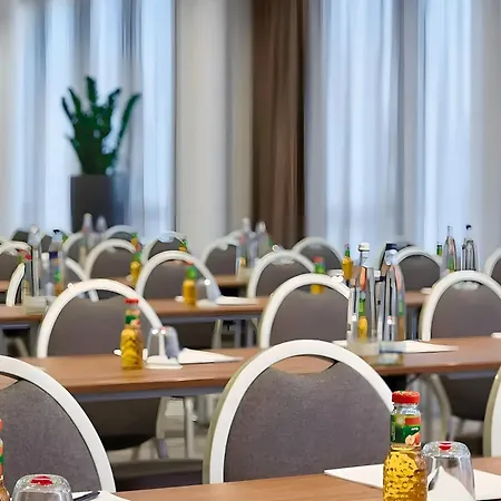 Leonardo Royal Hotel Munich Bavaria Towers-2