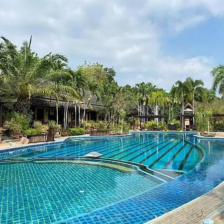Botany Beach Resort Pattaya-2