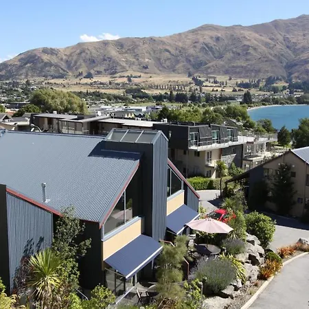 The Moorings Motel And Apartments-3