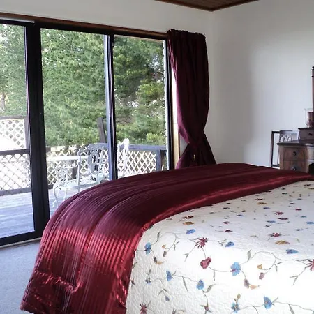Warwick Hills Rural Bed & Breakfast-3