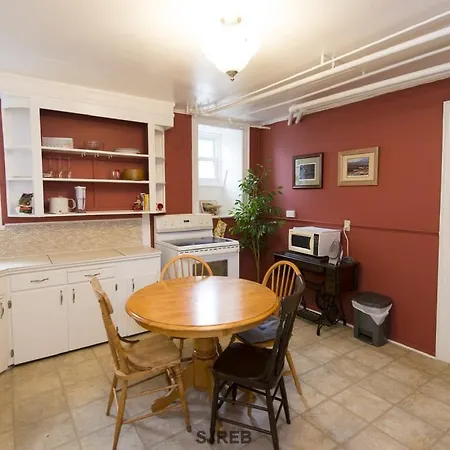 A Tanners Home Inn Bed And Breakfast-2