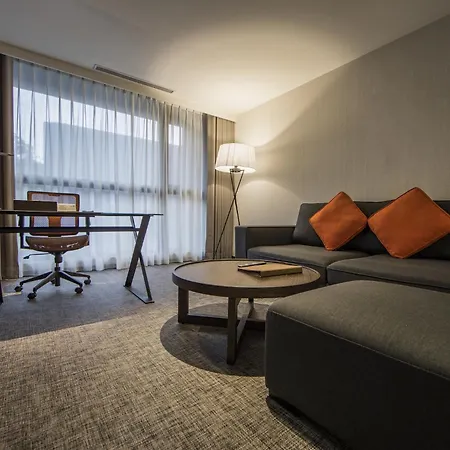 Platinum Hotel-2