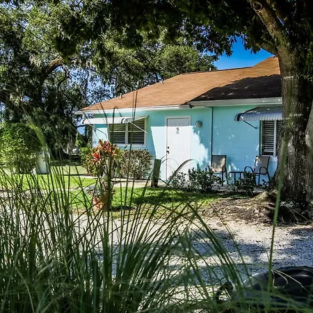 Island View Cottages Sebastian-2