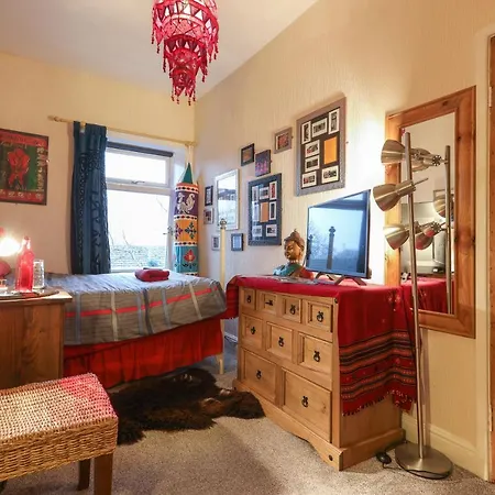 Bradford Digs-2