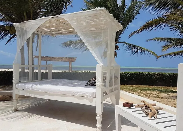 Life Resort St. Thomas Royal Palm Watamu