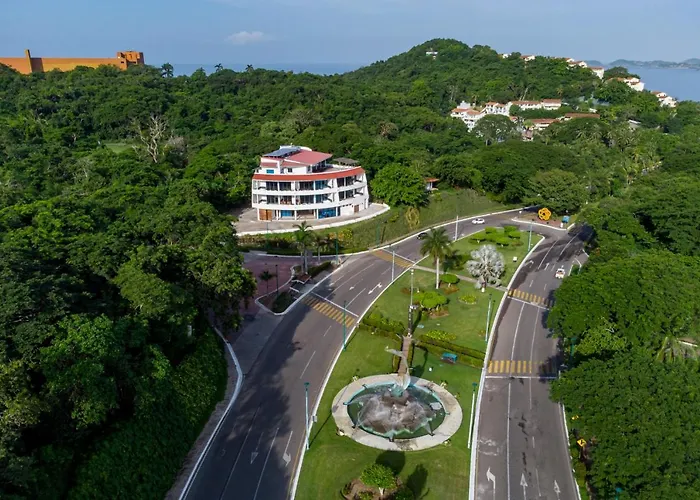 La Loma Suites