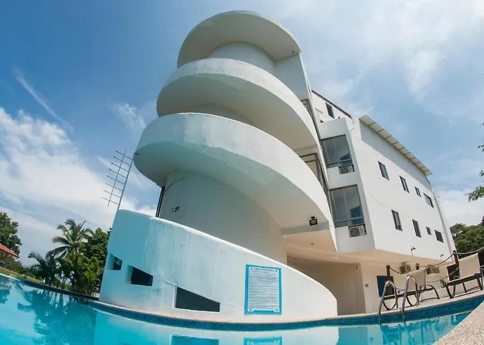 La Loma Suites