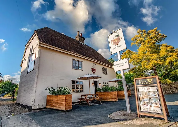 Crown & Punchbowl Hotel Milton 