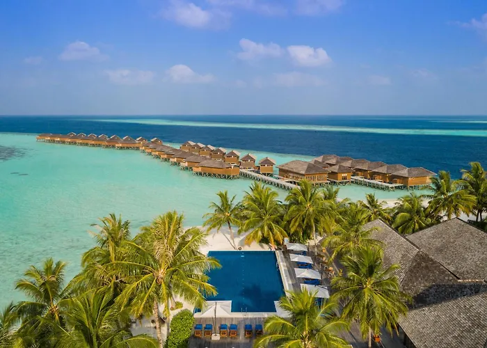 Vilamendhoo Island Resort & Spa
