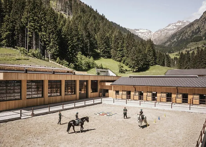 Feuerstein Nature Family Resort Gossensass