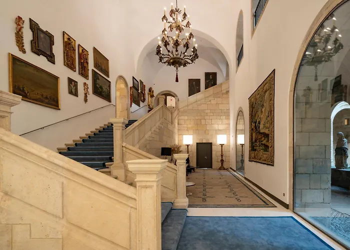 Parador De Turismo De León