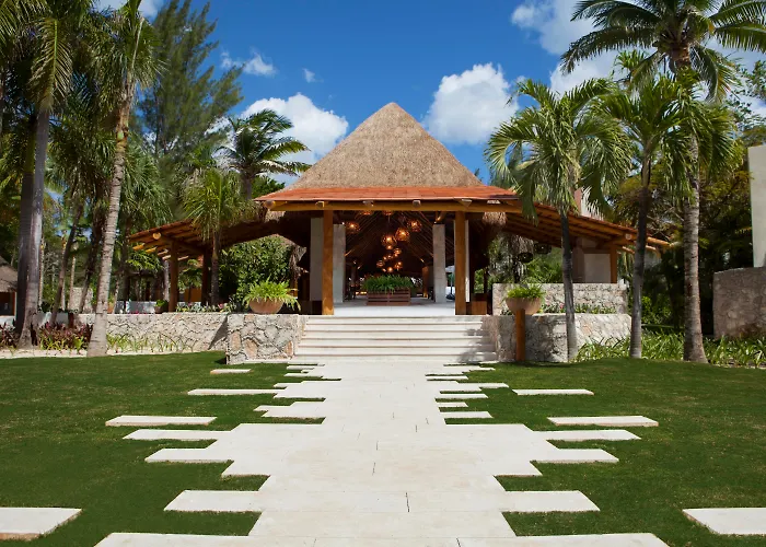 Mahekal Beach Front Resort & Spa