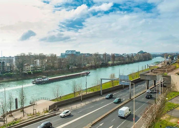 Ibis Paris La Defense Courbevoie