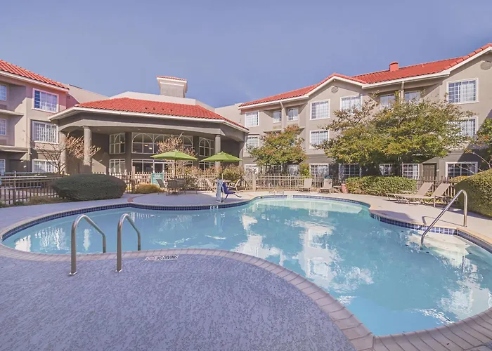 La Quinta By Wyndham Austin At The Domain