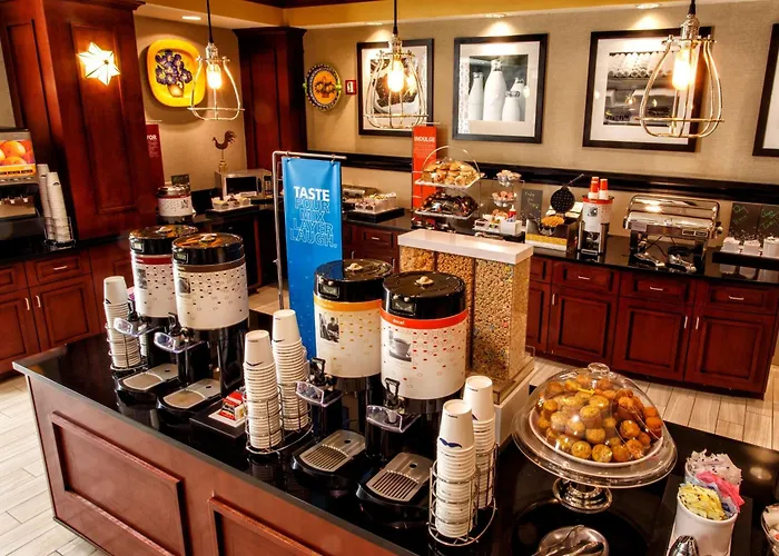 Hampton Inn & Suites Staten Island