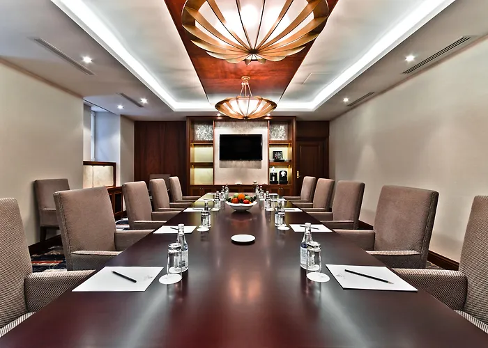 Ritz-Carlton,
