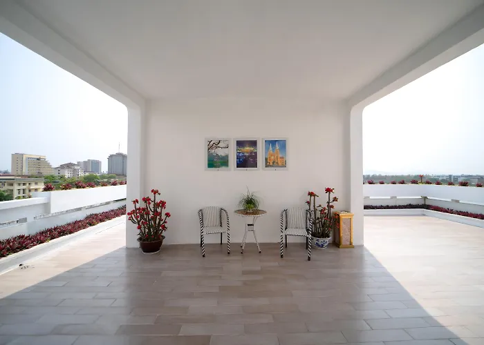 Century Riverside Hotel Hue