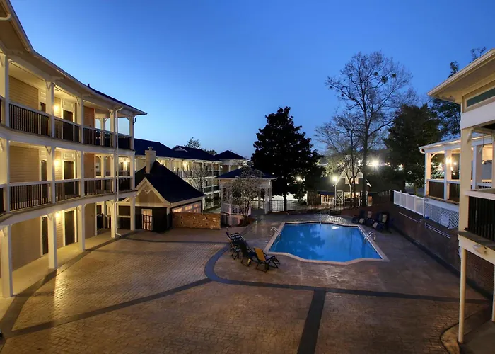 Hotel Finial BW Premier Collection Oxford - Anniston