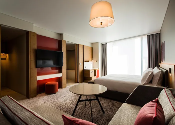 Crowne Plaza By Ihg