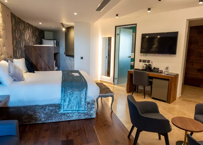 The Village Boutique&SPA