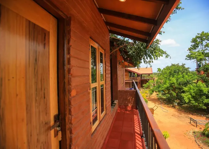Jungle Hut Resort Sigiriya