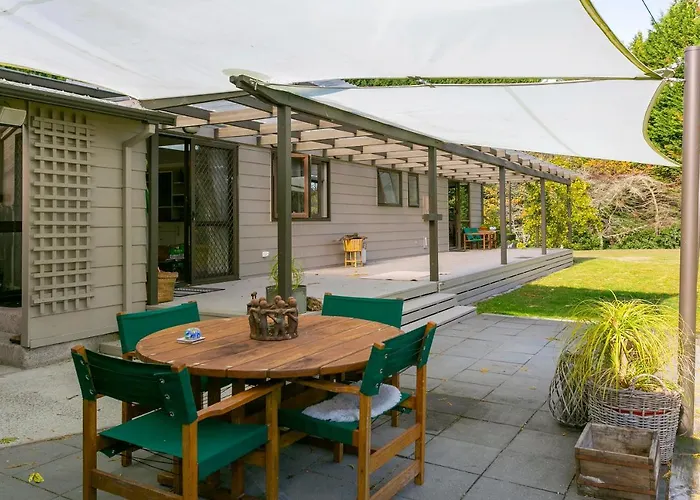 Lupin Lodge Bed & Breakfast