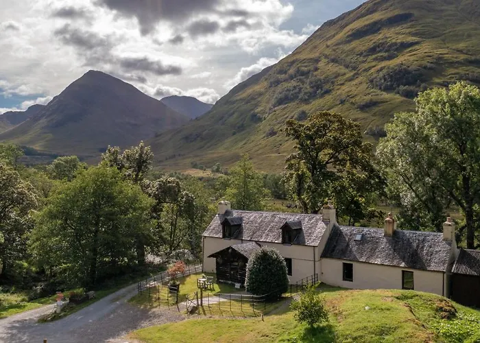 Heart Of Glencoe Holidays