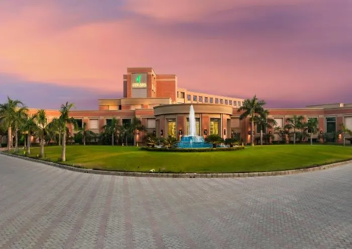 Nirvana Luxury Hotel L Ludhiana