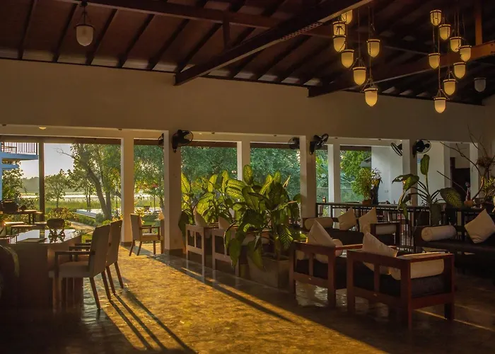Sigiriya Wewa Addara Hotel - Hotel By The Lake