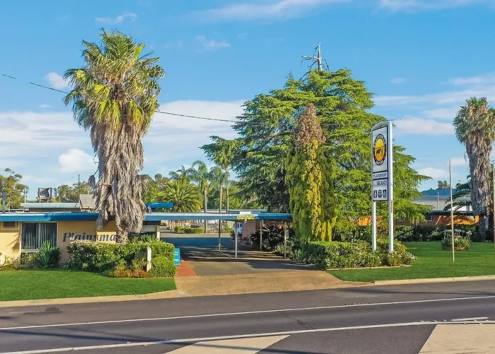 Plainsman Motel