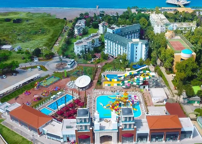 Club Aqua Plaza