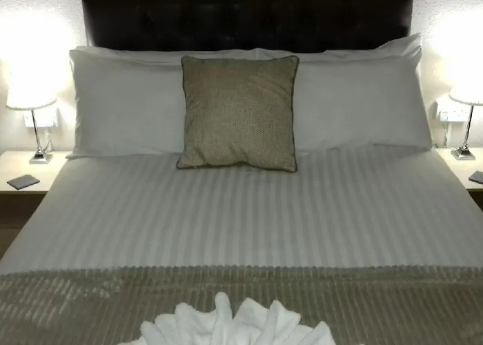 Lynwood Hotel