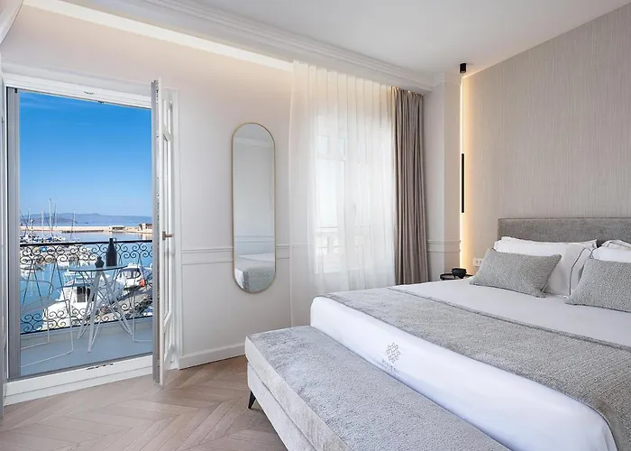 Riviera Suites