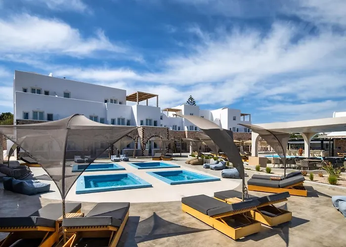 Aelia Luxury Suites Karterados 
