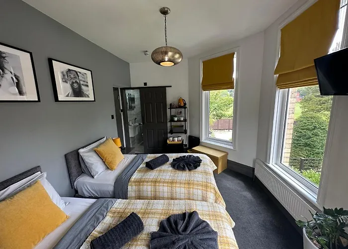 Green Corner Villa - Cosy Luxury In Central Torquay With Free Parking & Ev