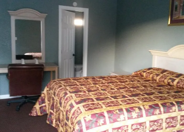 Deluxe Inn